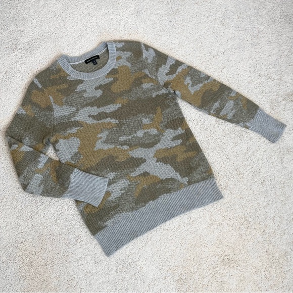 Banana Republic Wool Mohair Cotton Blend Camouflage Crewneck Sweater - Picture 7 of 16